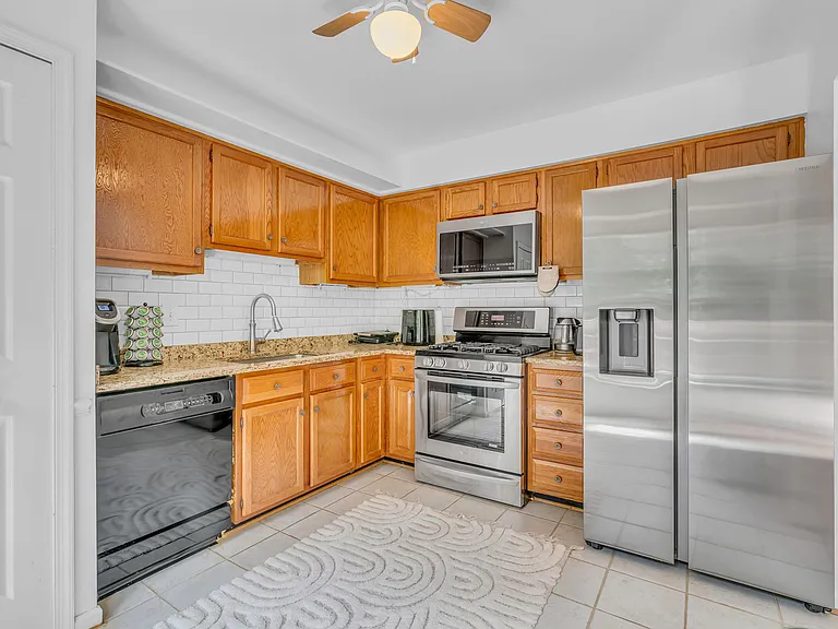 3874 Mohr Oak Ct — Photo 13