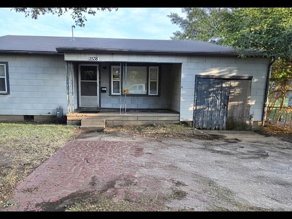 1st image of 2538 W Cameron St