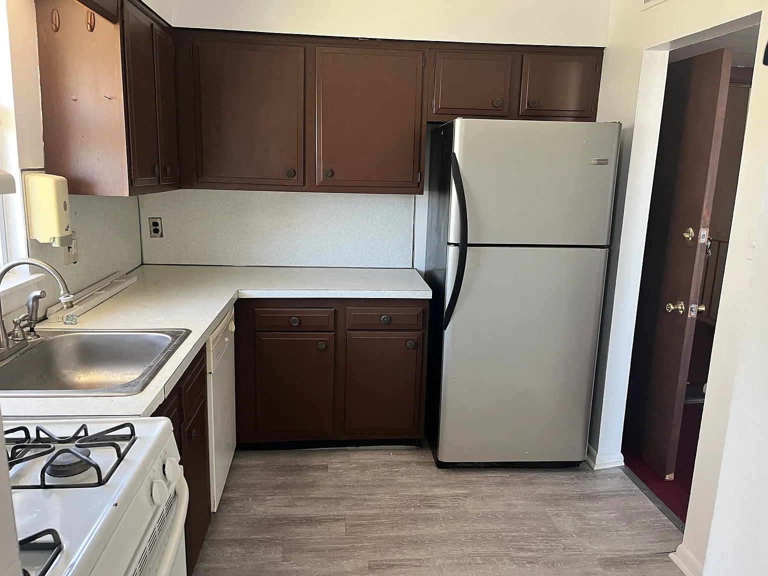 2 bed, 775 sqft, $1,195 — Photo 4