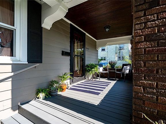 5th image of 739 Belmonte Park N