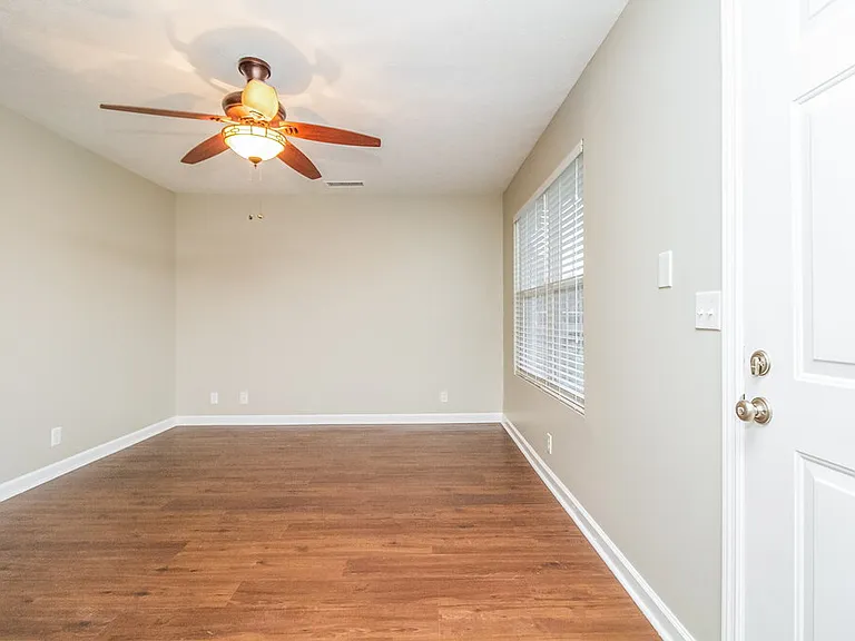 1416 Westview Dr — Photo 10