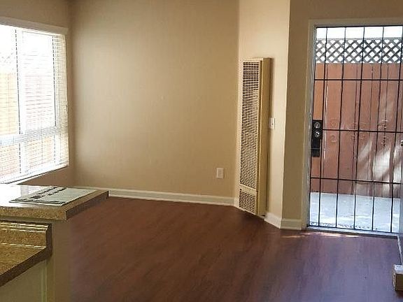 4th image of 4638 Kensington Dr Unit 3