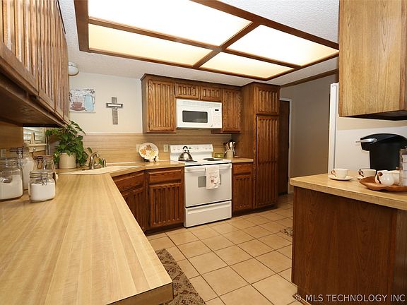 2nd image of 7512 E 82nd Pl