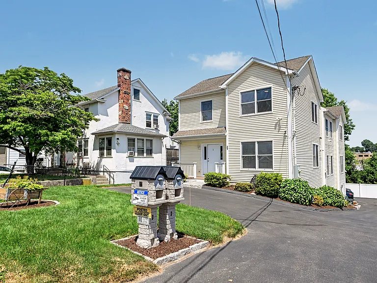 21 Whitmore Ln #1 — Photo 40