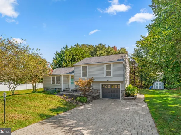 7871 Chestnut Leaf Rd, Severn, MD 21144