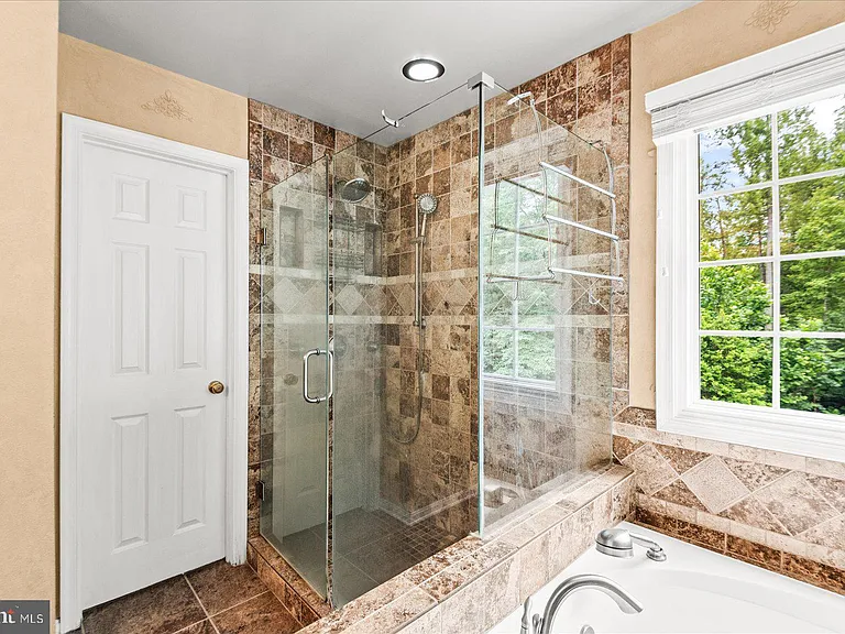 80 Stonewall Dr — Photo 40