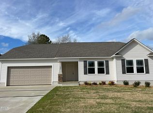 103 Oakfield Trace Dr, Four Oaks, NC 27524
