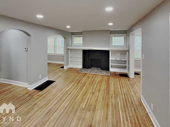4th image of 727 Reinhard Ave