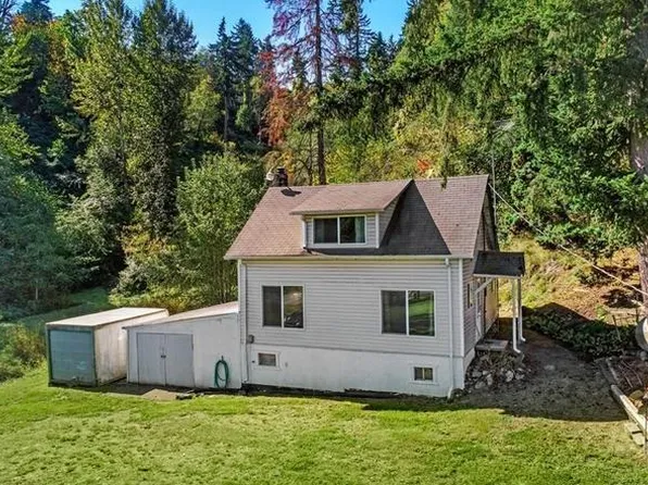 830 W Valley Hwy E, Edgewood, WA 98372