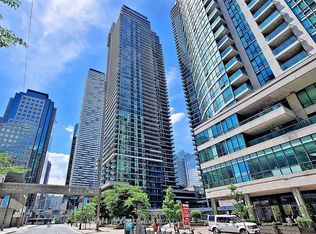 33 Bay St #2701-C01, Toronto, ON M5J 2Z3