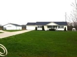 1132 S Allen Rd, Saint Clair, MI 48079