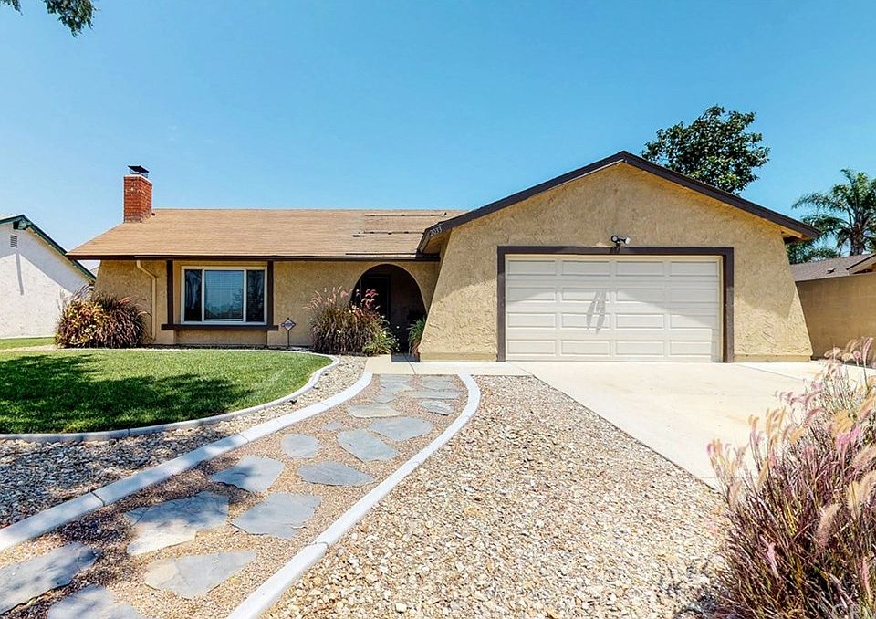 1st image of 2033 Saint Andrews Dr