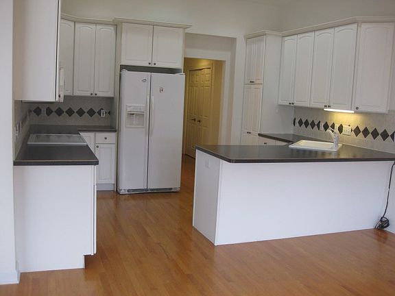4th image of 2443 Copper Creek Dr