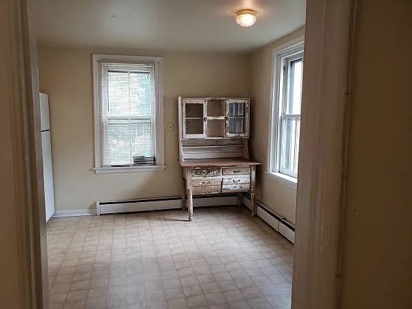 2 bed, 600 sqft, $1,650 — Photo 2