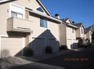365 Sextant Ct, Hercules, CA 94547