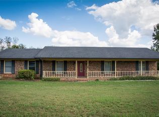 20 Valleyview Dr, Enterprise, AL 36330