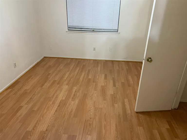 5622 Gineridge Dr — Photo 4