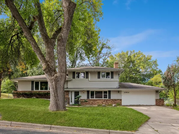 10930 Radisson Dr, Burnsville, MN 55337