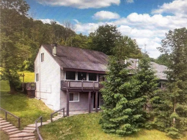 22 Valley Village Rd, Ellicottville, NY 14731
