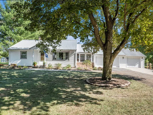 1668 Rogue River Rd NE, Belmont, MI 49306