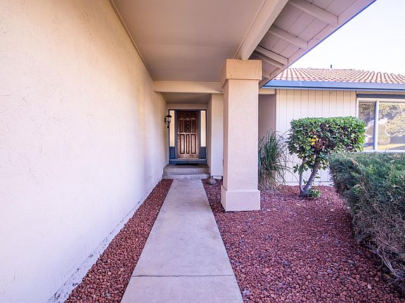 3rd image of 5059 Bougainvillea Dr