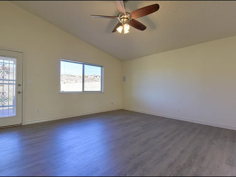 7077 Luz De Sol Dr — Photo 15