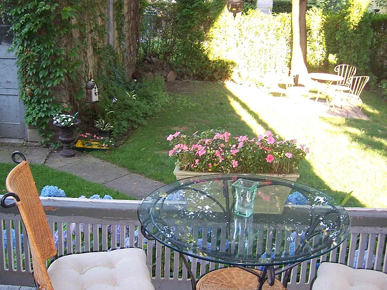30 Beverly St #1 — Photo 6