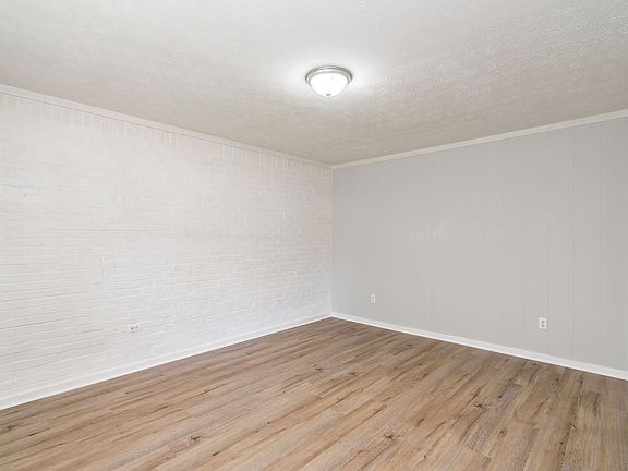 4th image of 1309 E 1st Ave #16237554