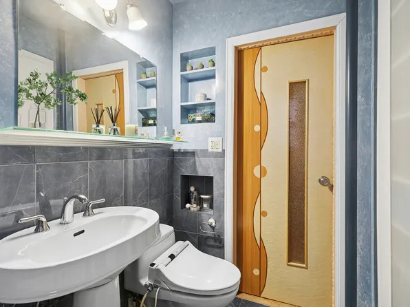 3025 Ocean Avenue image 7 of 8