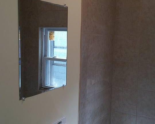2nd image of 221 N Van Buren St