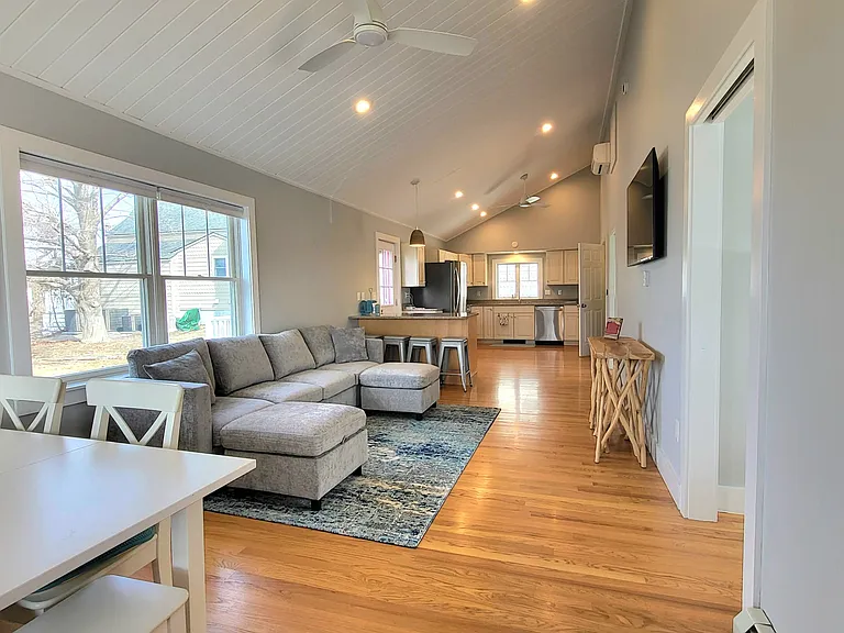 78 Webhannet Dr — Photo 2