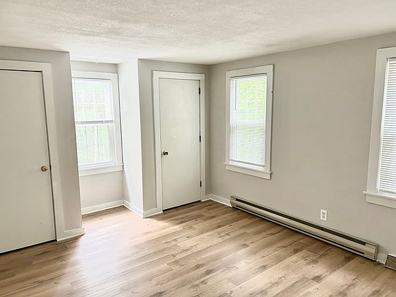 3rd image of 63 Schofield Rd APT 32