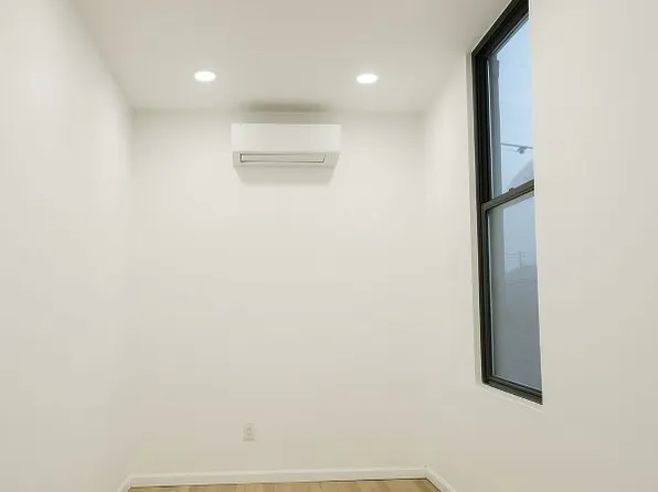 223 West 138th Street image 6 of 8