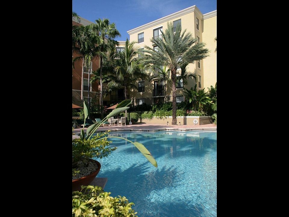 2nd image of 460 S Rosemary Ave APT 201