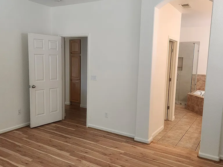 9520 Happy Canyon Dr — Photo 11