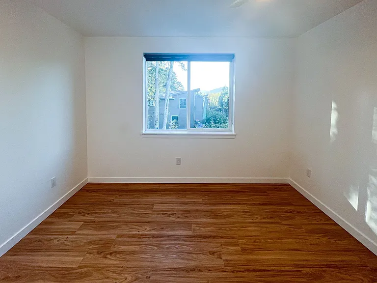 Leeward Apartments — Photo 45
