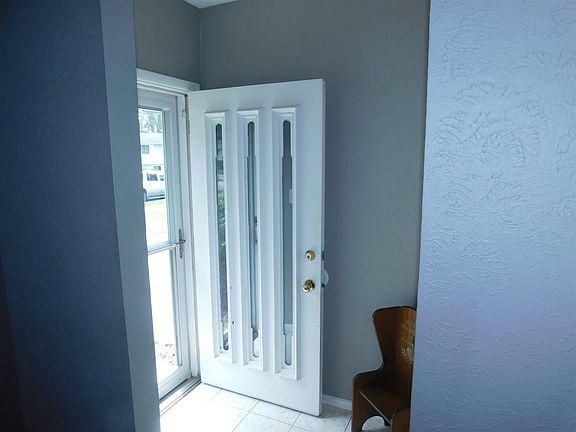 3rd image of 3002 Blanchard Dr