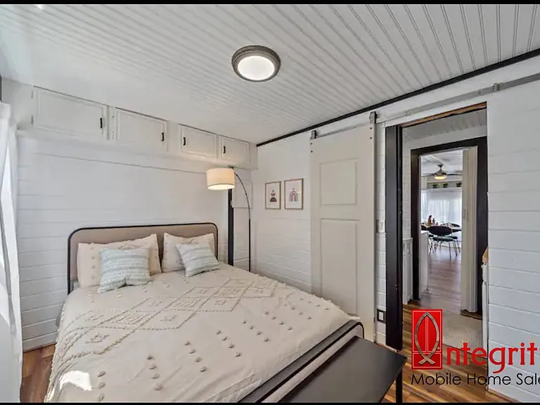 1300 N River Rd #R-63 — Photo 17
