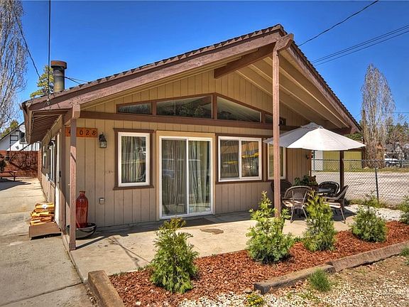 3rd image of 41022 Foothill Ln