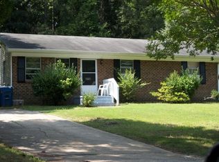 3712 Four Seasons Dr, Durham, NC 27707