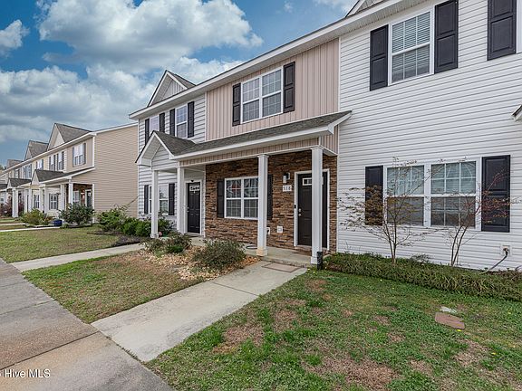 4th image of 518 Oyster Rock Lane