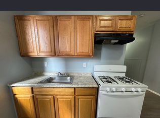 145 Brunswick St #3B, Newark, NJ 07114