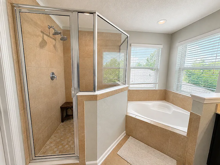 627 Drysdale Dr — Photo 9