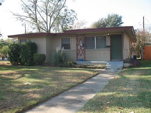 1st image of 814 N East St