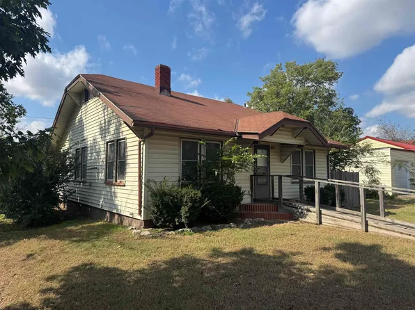 321 S Sumner St, Oxford, KS 67119