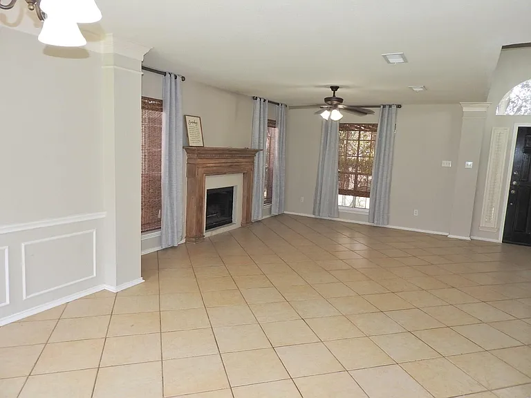 4427 Wavertree Dr — Photo 10