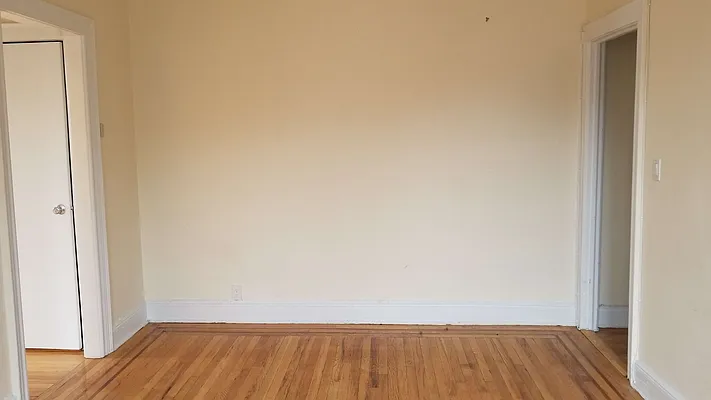 Rented by Realty Queens LLC | media 4