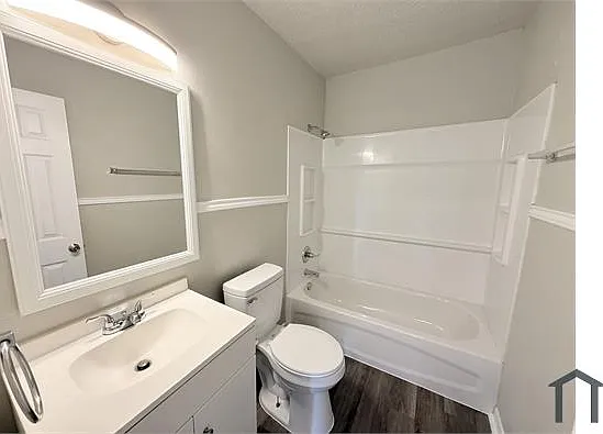 2 bed, 800 sqft, $750 — Photo 2