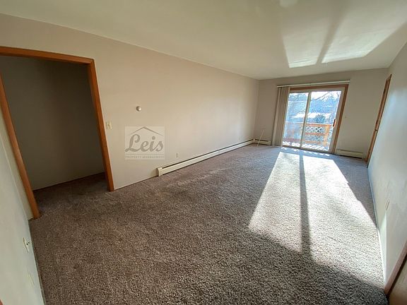 3rd image of 903 E Main St #2