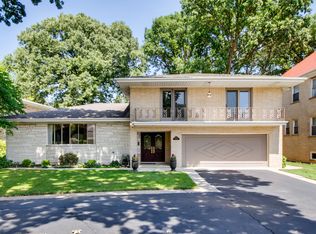 6503 N Sauganash Ave, Lincolnwood, IL 60712